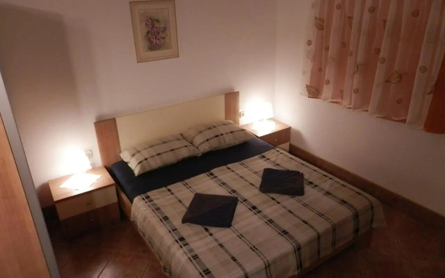 Guest House Tiho 832