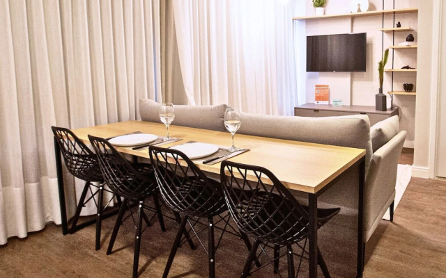Easy Life Campos Salles by Xtay