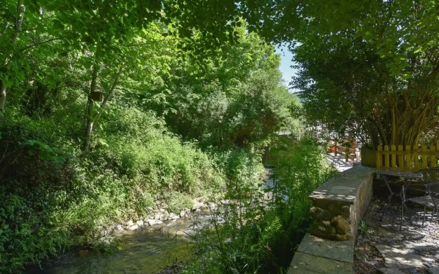 21 Mill Green