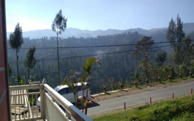Saputra View Bromo Homestay