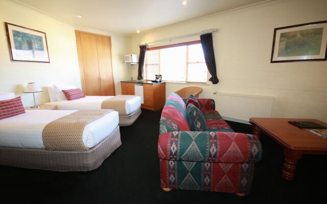 Best Western Grand Country Lodge Motel