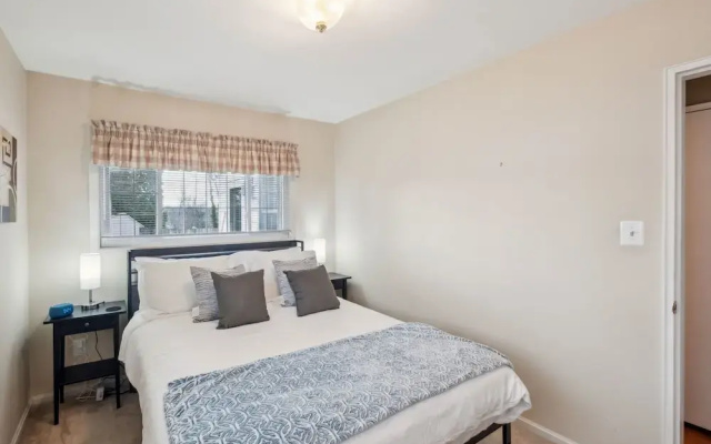 Uline Hospitality 4 Bedroom Home