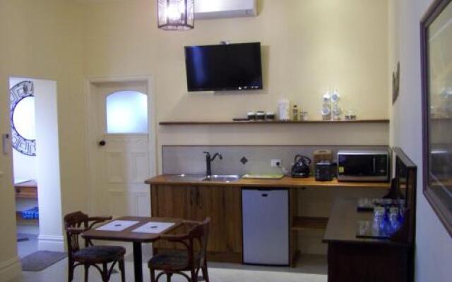 RJ's Bed & Breakfast