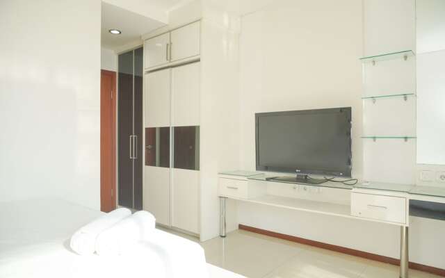 Modern And Homey 2Br Apartment Thamrin Residence