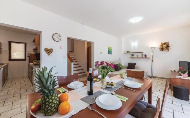 Awesome Home in Fazana With Wifi and 2 Bedrooms
