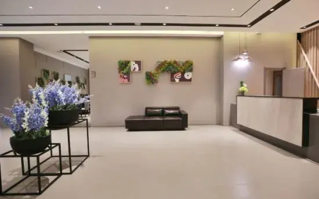 Ease Hotel (Shenyang Changjiang North Street Beiling Park Branch)