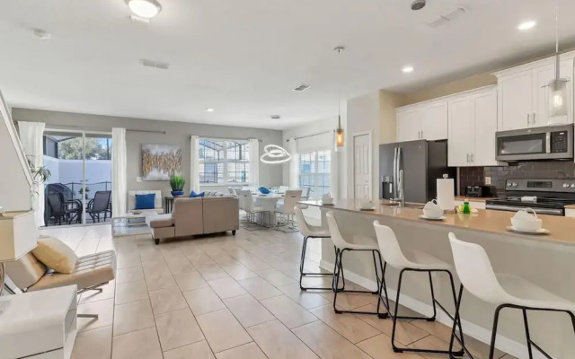 Your 5bdr House w Pool - 4959