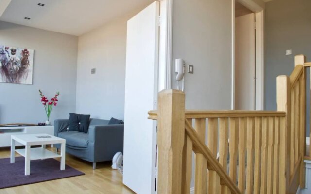 1 Bedroom Duplex Flat With Balcony And Free Parking