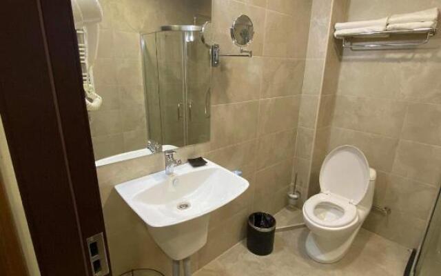 crystal residence 628