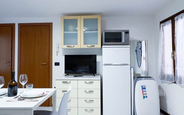 Alicetta Apartment by Ca-sa Check