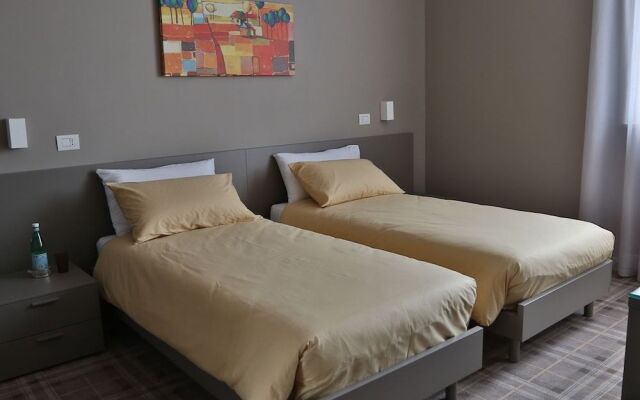 Piazza Italia  -  Rooms  for Rent