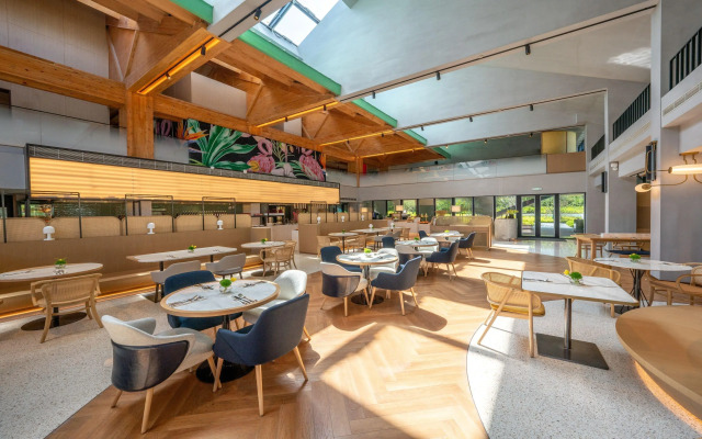 voco Nanjing Garden Expo by IHG