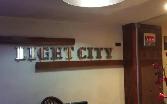 Light City Hotel