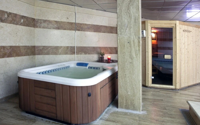 Lithos Hotel & Spa