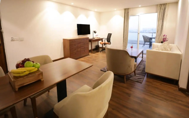 Regenta Suites Gurugram, Sector 49 Sohna Road