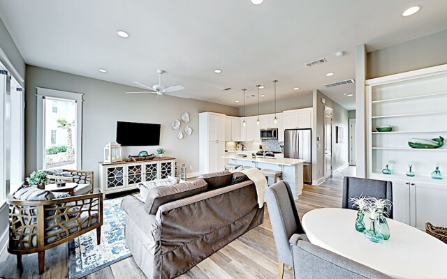 Luxe Waterfront #203 - 2 Br Villa