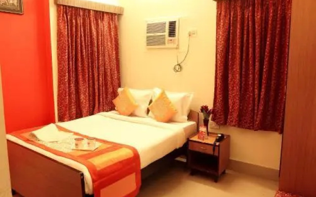 Amit Hotel by OYO Rooms