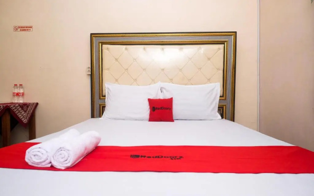 RedDoorz Syariah near Exit Toll Palur