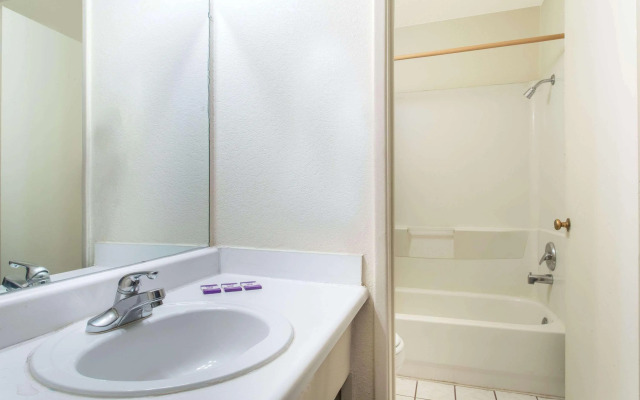 Knights Inn Fairground