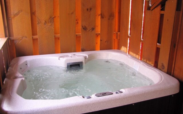 Cades Cove Hide Away