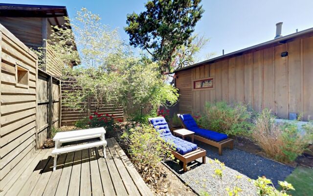 The Reserve at Lake Travis Cabin #4