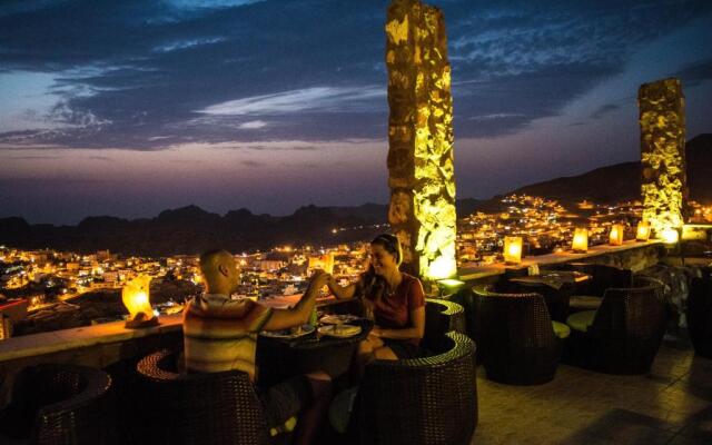 Tetra Tree Hotel