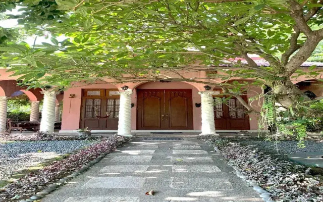 The Henry Suites MiraNila Quezon City