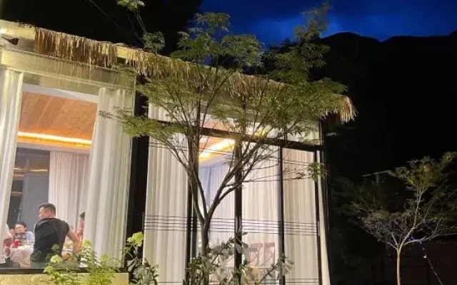 Anji Baofu Shiyou Homestay