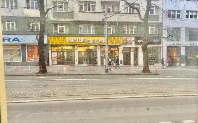 aparthotel in square Praha 2