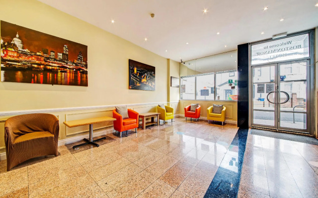 OYO Bostons Manor Hotel, Hanwell London