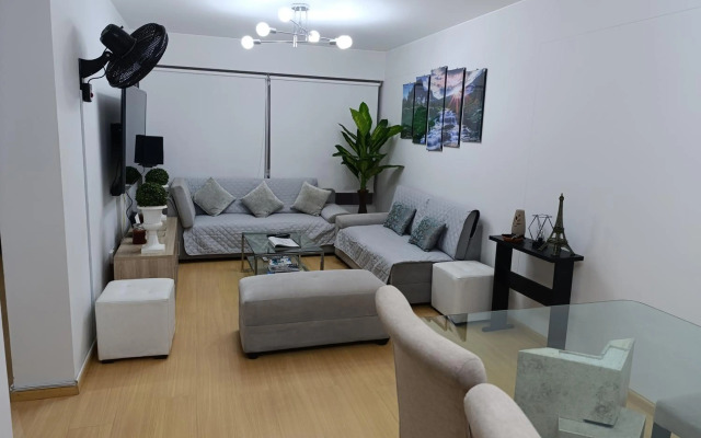 MIRAFLORES APART-10Beds-11Persons-Pool-Grill-1Garage