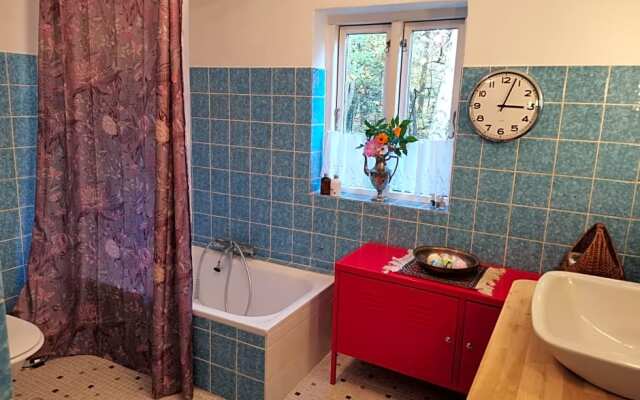Mikrogaarden shared kitchen&bathroom