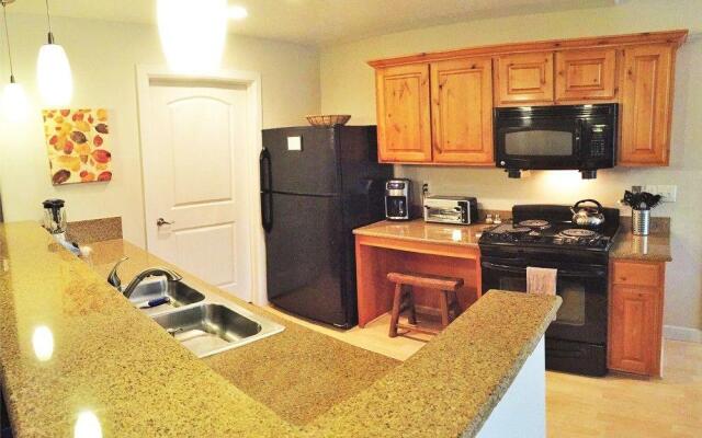 Downtown Luxury Condo at Citifront