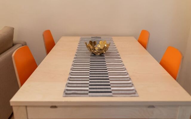 Lie On Me Lazy Simon