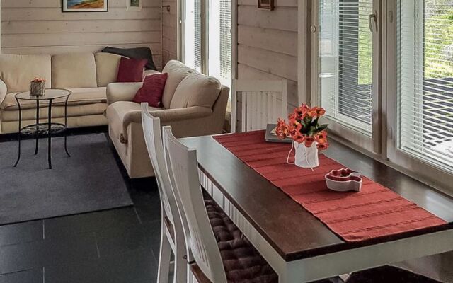 Holiday Home Aihki a