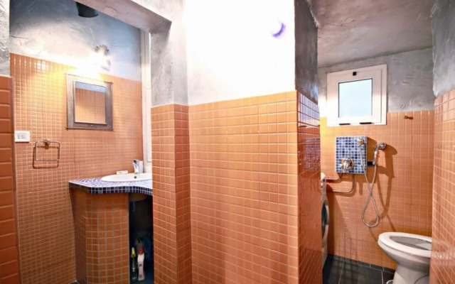 Amazing Attic In With Terrace In Fontana Di Trevi