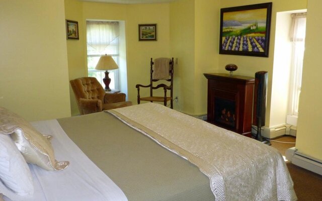 Fox and Hound Bed & Breakfast