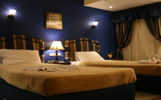 Holidays Express Hotel