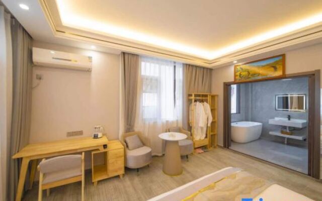 Wuyuan Mantu Homestay (High-speed Railway Station)