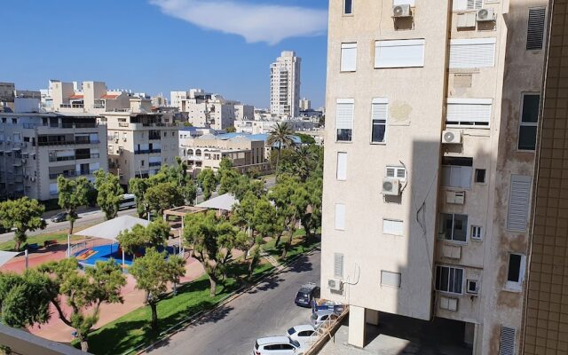 Charming 3bdr apt with sea view B5