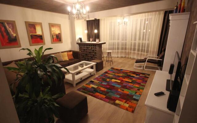 Majestic Residence