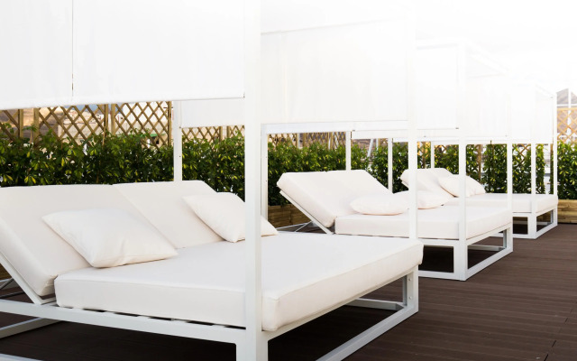 Coral Suites & Spa