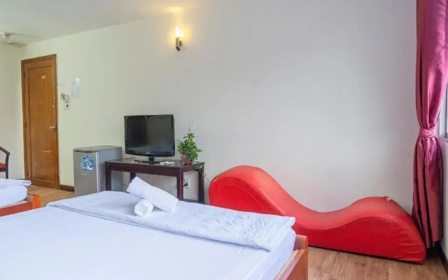 Long Son Hotel