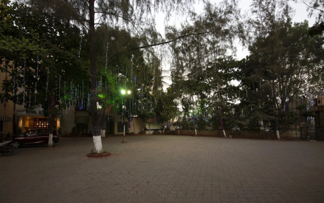 Royal Garden Resort & Lawns by OYO Rooms