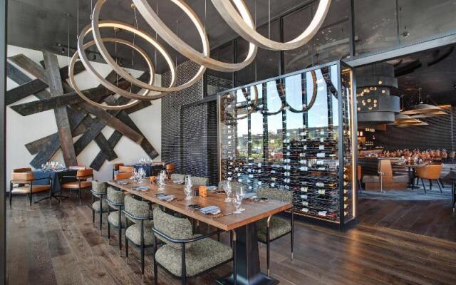 The Farnam, Autograph Collection