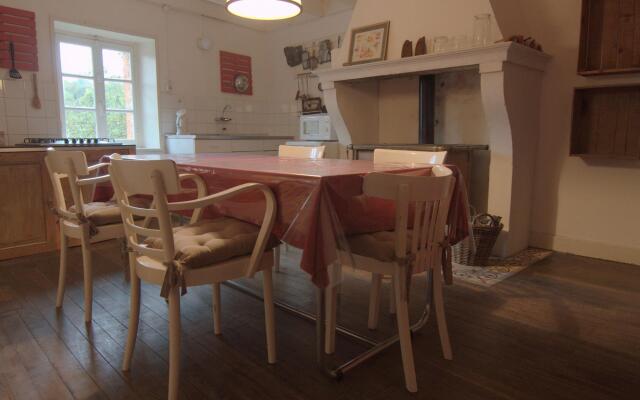 Romantic Holiday Home in Barricourt with Barbecue