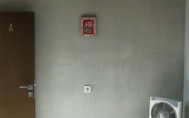 Surfers Dorm House