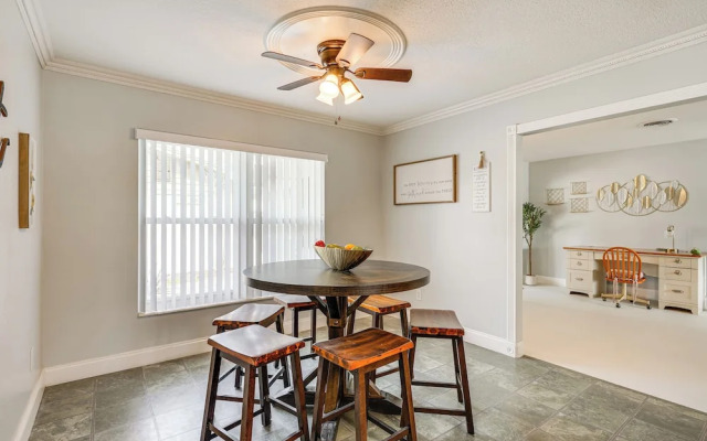 4 Mi to Legoland: Poolside Paradise!