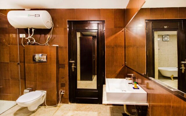 Fabhotel White Klove