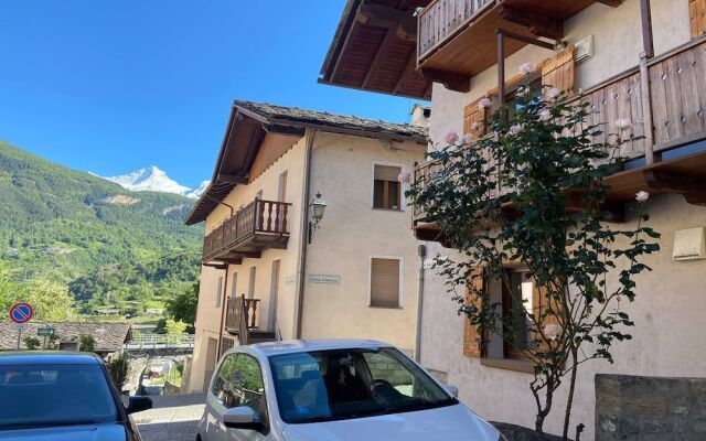 Bright Newly Renovated Apartment Cir Vda Saint-pierre 0014